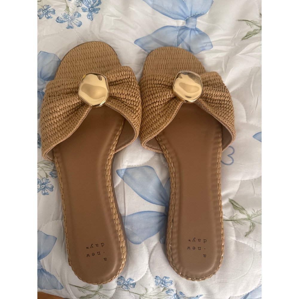 A New Day Womens Woven Slide Sandals Tan Gold Hardware Bow Flat Slides Size 9